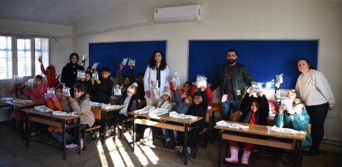 BELEDİYEMİZDEN ÖĞRENCİLERE HİJYEN KİTİ VE EĞİTİMİ VERİLDİ