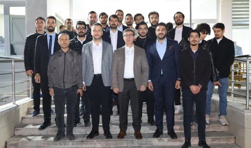 BAŞKAN BUCAK, GENÇLİK KOLLARI İLE İFTARDA BULUŞTU