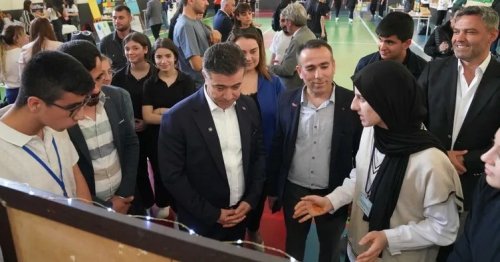 Başkan Bucak; TÜBİTAK  bilim fuarına katıldı