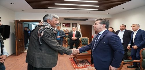 BAŞKAN BUCAK; MİLLETİN MAKAMINDA, MİLLETLE BAYRAMLAŞTI 