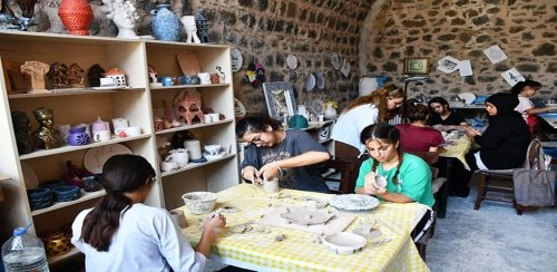 GENÇLERDEN SERAMİK KURSUNA YOĞUN İLGİ