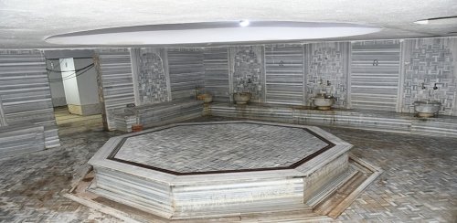SİVEREK’TE ATIL DURUMDAKİ SAUNA VE HAMAM YENİLENİYOR
