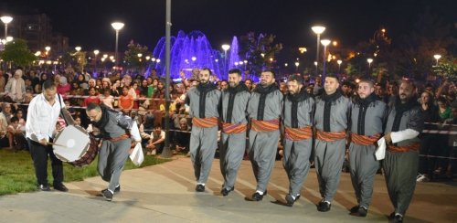 SİVEREK’TE AÇIK HAVADA SIRA GECESİ VE HALK OYUNLARI COŞKUSU